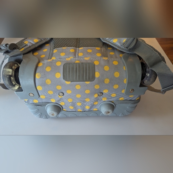 J World New York Lollipop Kids Rolling Backpack - Picture 5 of 17